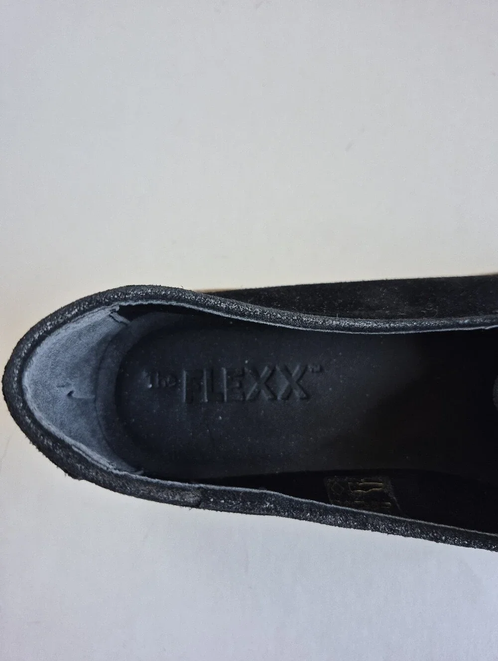 The FLEXX Shoes Traveler Too Black Suede Loafer Tassels Size 10